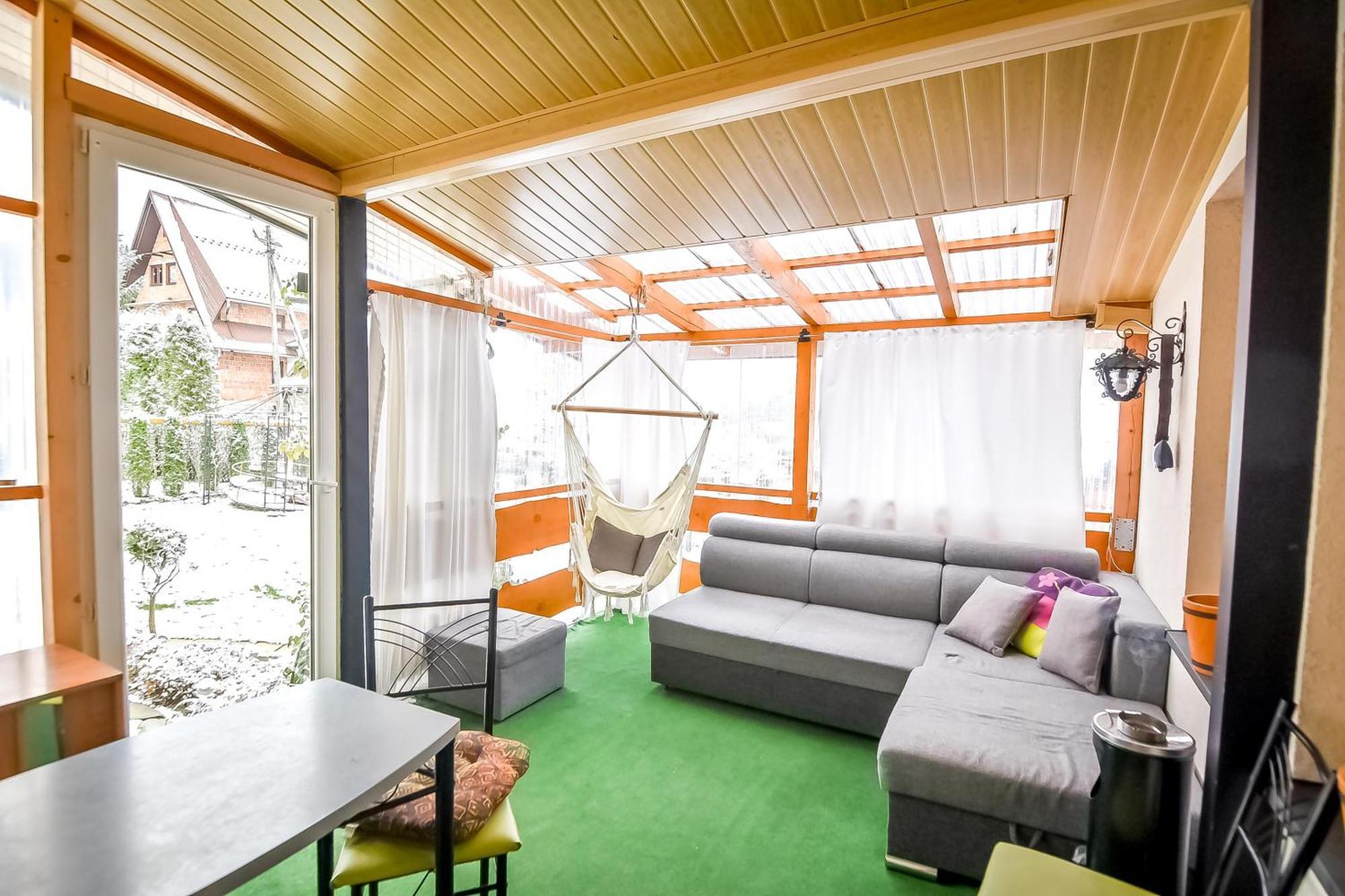 Ciukrowa Chatka Sauna & Jacuzzi โปโรนิน ภายนอก รูปภาพ