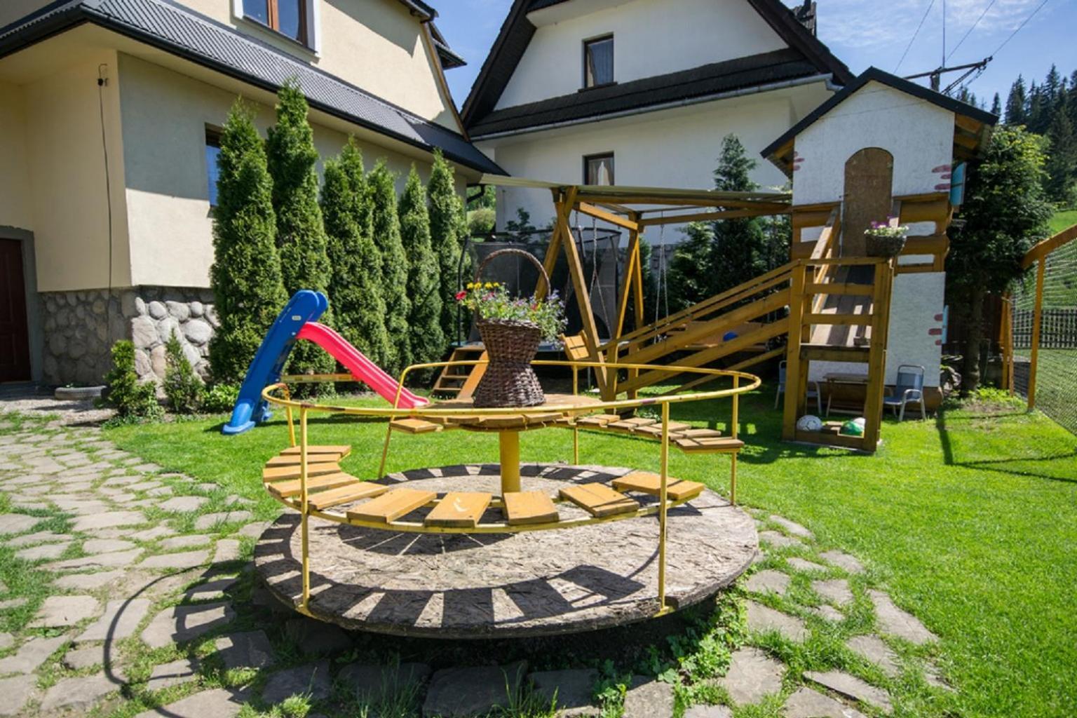 Ciukrowa Chatka Sauna & Jacuzzi โปโรนิน ภายนอก รูปภาพ