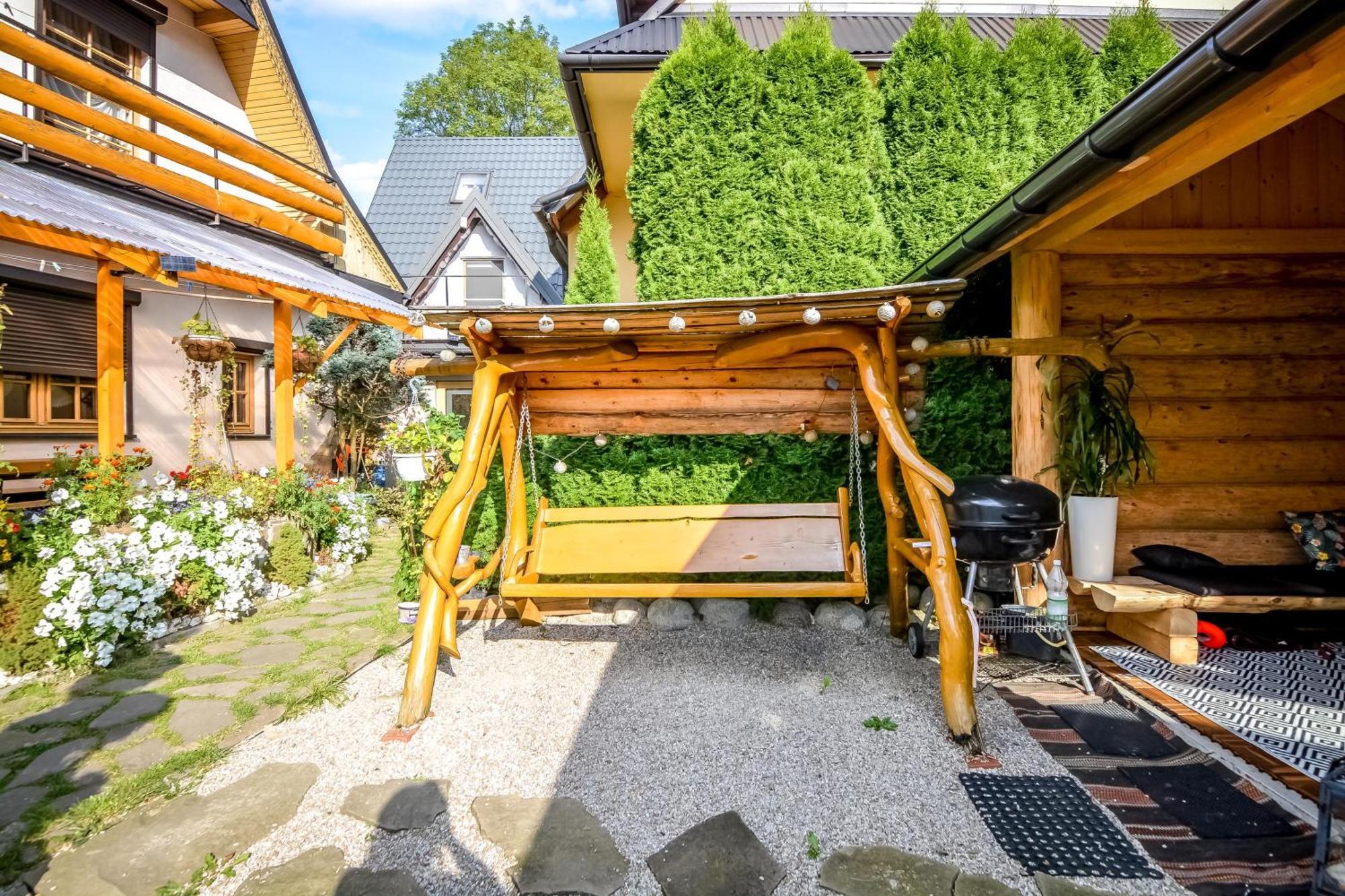 Ciukrowa Chatka Sauna & Jacuzzi โปโรนิน ภายนอก รูปภาพ