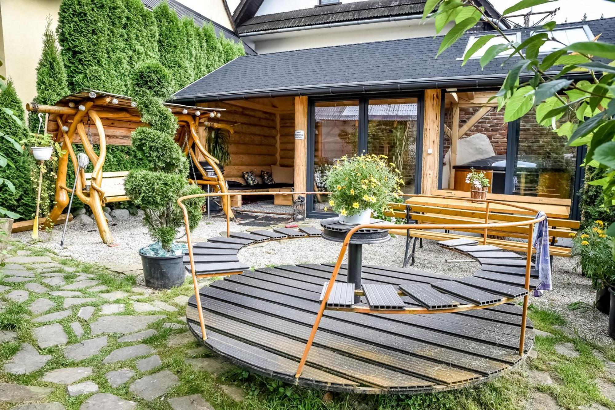 Ciukrowa Chatka Sauna & Jacuzzi โปโรนิน ภายนอก รูปภาพ